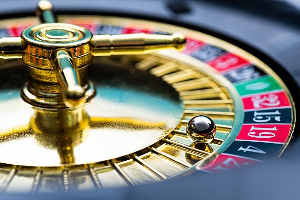 Live-dealer table with multiple camera angles during peak evening hours